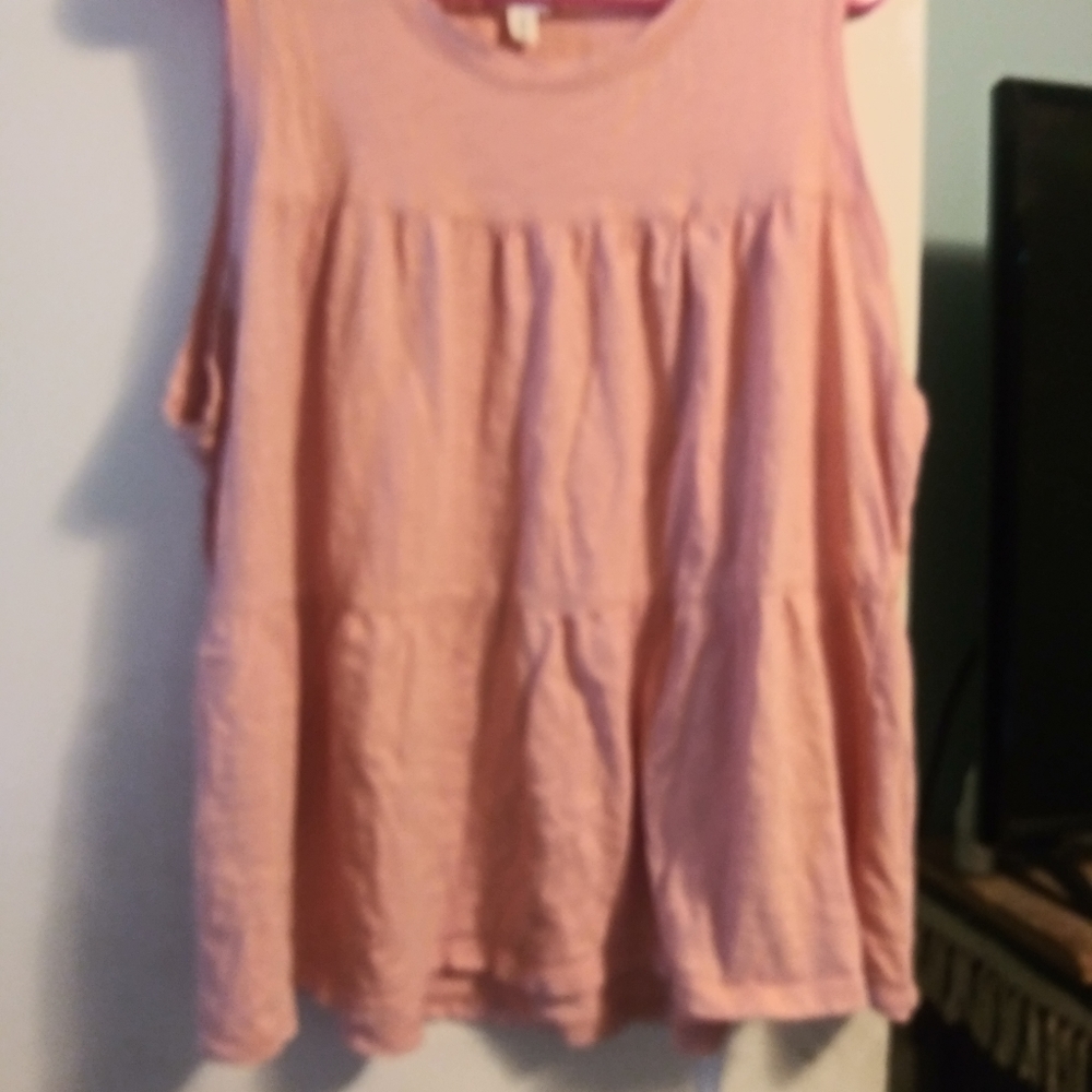 Pink tank top